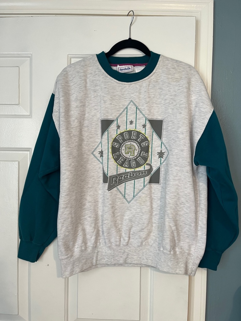 Vintage Reebok Men's Gray and Teal Crewneck Sweatshirt